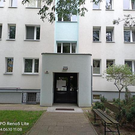 Mieszkanie 3 Pokojowe Dla Rodzin, Z Zabawkami, W Centrum Blisko Aquaparku Wroclaw Bagian luar foto