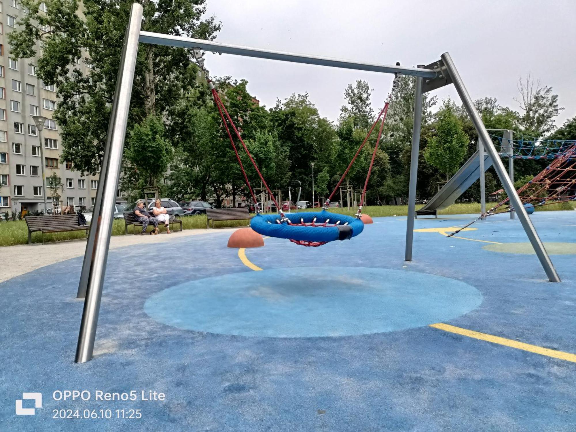 Mieszkanie 3 Pokojowe Dla Rodzin, Z Zabawkami, W Centrum Blisko Aquaparku Wroclaw Bagian luar foto